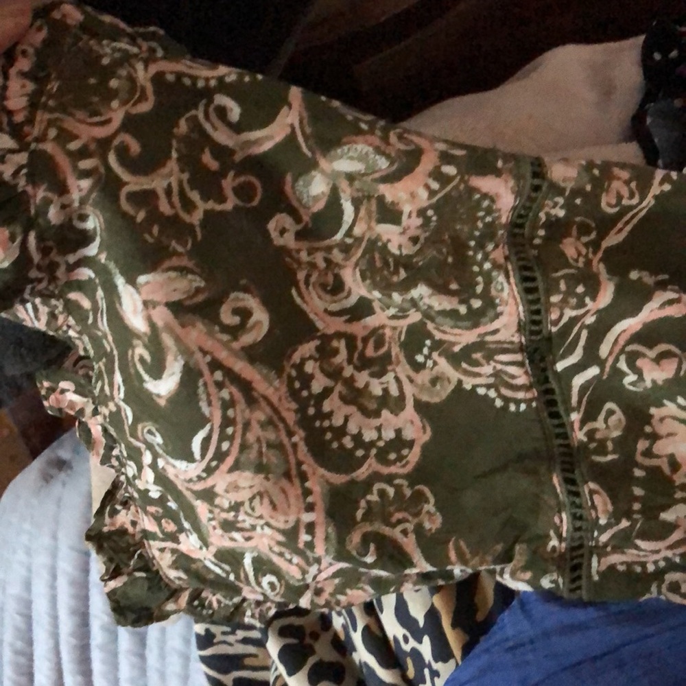 Flowy top - Picture 3 of 3